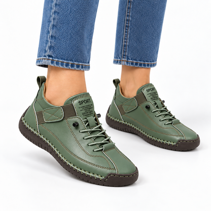 Valentine, zapatillas verdes con cordones: zapatillas llevadas con vaqueros.